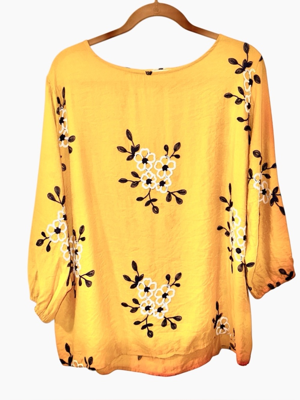 Kindred Size 2X Yellow Floral Embroidered Women’s Blouse